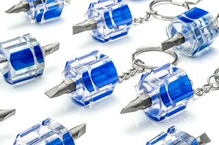 short flathead screwdriver key chain key ring product photograph photo housewares tools outdoors safety camping  